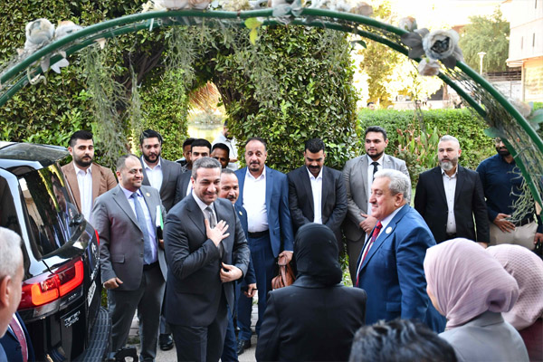 استقبال العميد لرئيس ديوان رقاية (4-1)