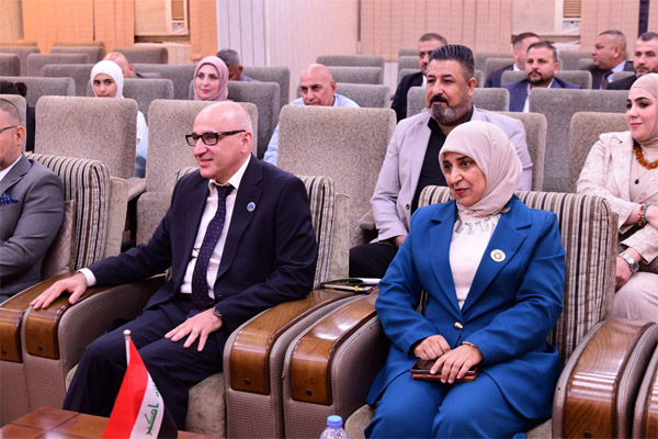 تكريم الموظف المثالي2-- 4-11