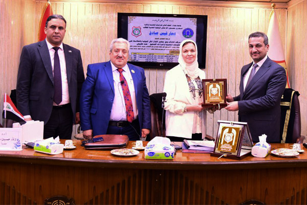 تكريم الموظف المثالي4-- 4-11